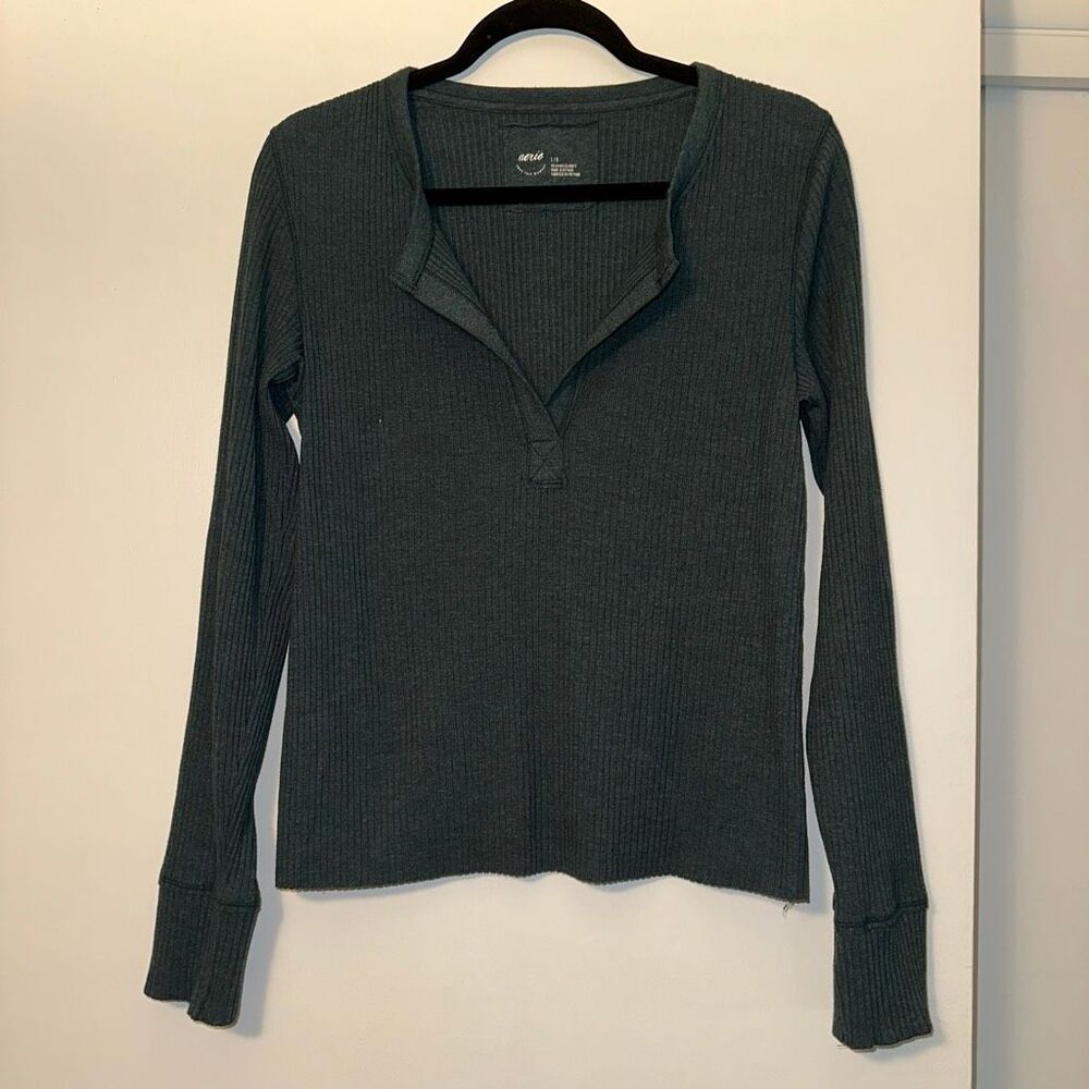 Aerie Women’s Large Ribbed Long Sleeve Henley Shirt V Neck Dark Green NWOT